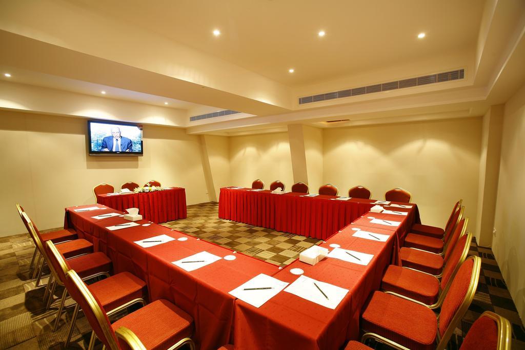 Ramada Riyadh Hotel Einrichtungen foto
